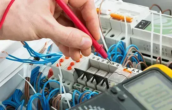 Professional electrician in Northwood
